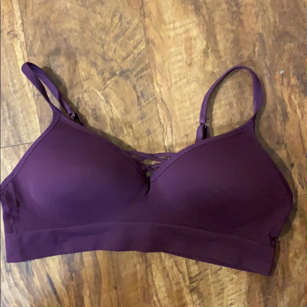 Mae Bra - Picture 1 of 7